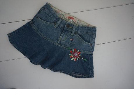 Riflová suknička s výšivkou, 128