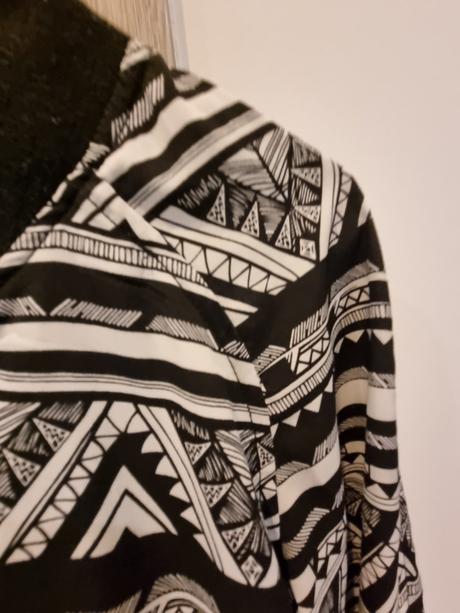 Čierno-biela mikina/bunda, fishbone,l