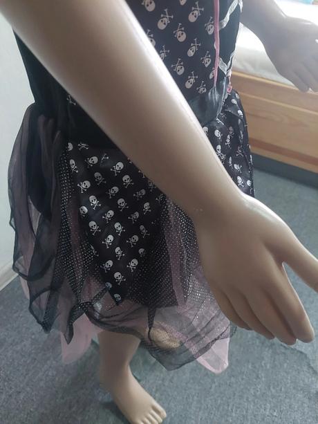 Kostra karnevalové šaty veľ.152,