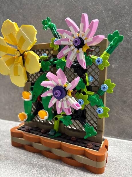 Lego 40683 kvetinová treláž, 