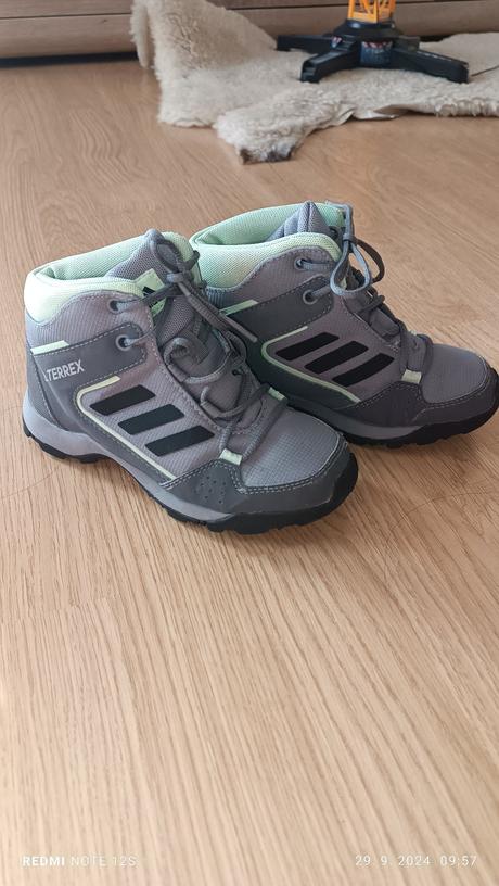 Turistické topánky, adidas,30