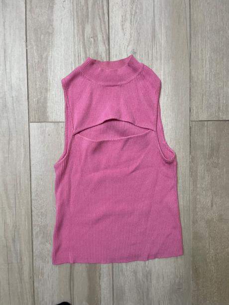 Vrúbkovaný top, bershka,m