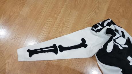 Čierno biely pulóver v. s, new yorker,s