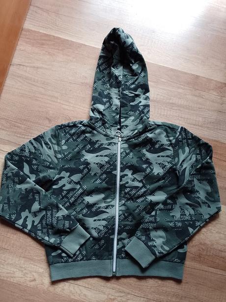 Mikina zn. page, takko,158