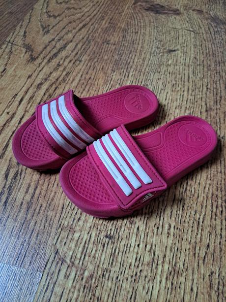 Šľapky, adidas,26