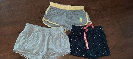 Šortky, 140