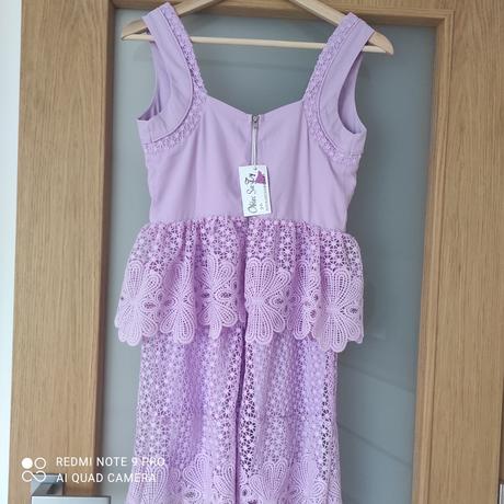 Ľevanduľové šaty s krajkou, 36