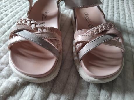 Ružove sandale, cupcake,29