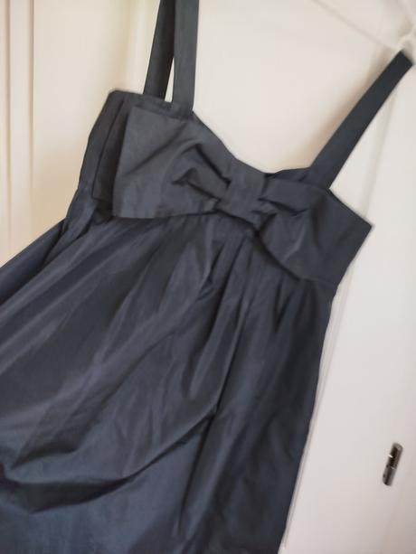 Tára jarnom šaty spolocenske, 40