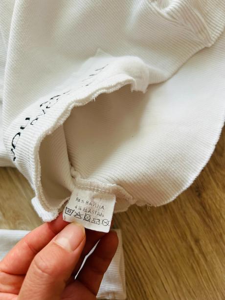 Krásne štýlové tričko českej značky no size, s