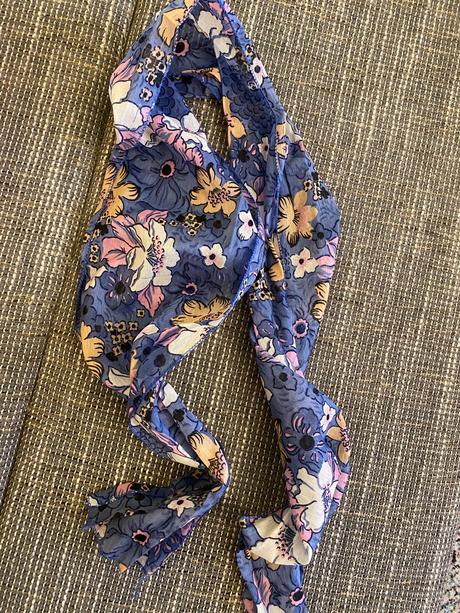 Šál/šatka s kvetinami, 