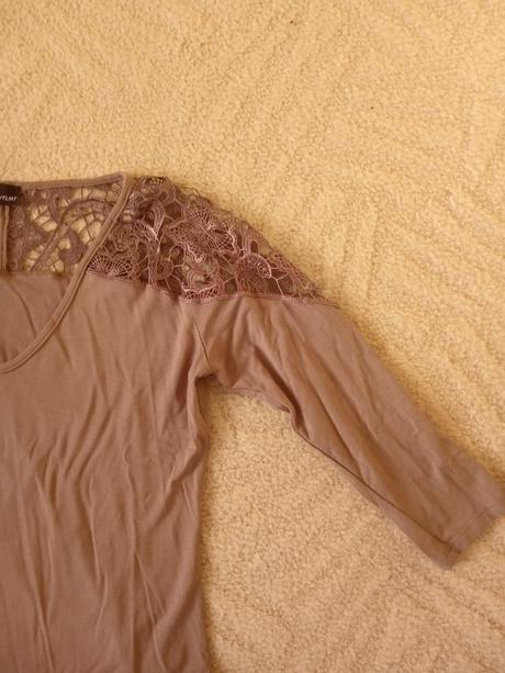 Dámske tričko s čipkou, m