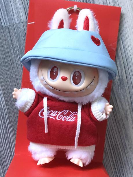 Labubu coca-cola, 