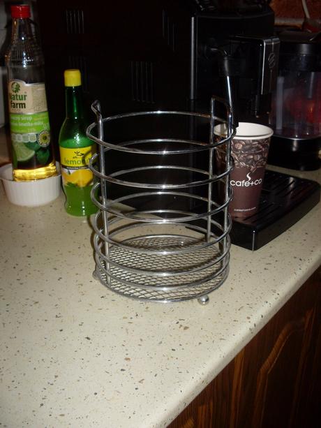 Vacsia antikorová polička /nádoba na príbory,vareš, 