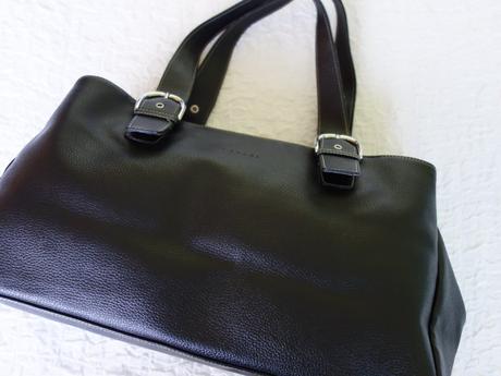 Väčšia čierna kabelka l.credi,