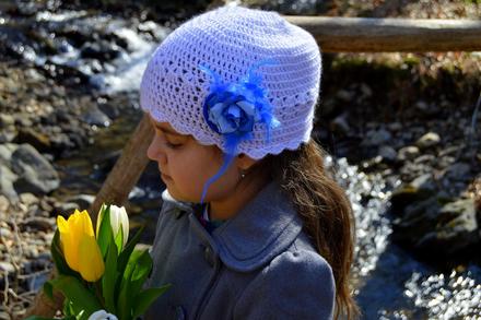 Háčkovaná čiapočka s kvetom, 50 - 158