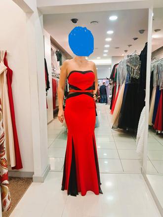 Červené plesové šaty m, m