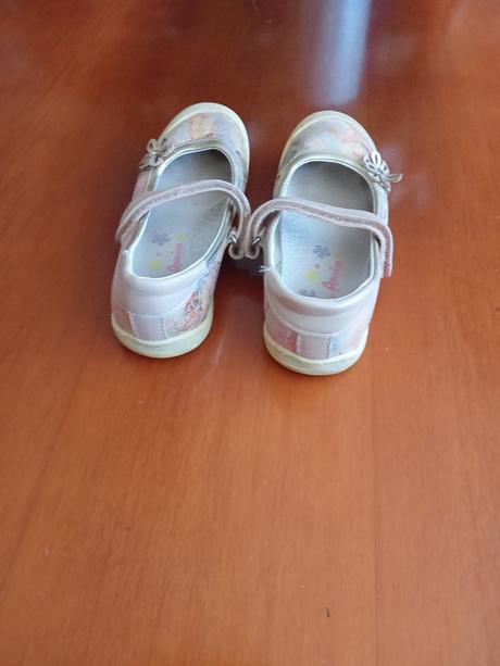 Princeznickove poltopánky, 31