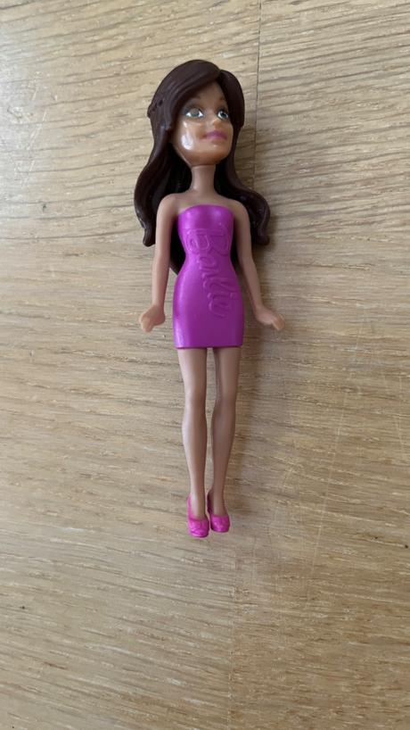 Bábika s dlhými vlasmi, 