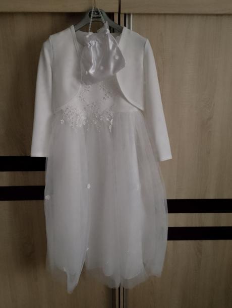 Šaty na 1.sväte prijímanie, 146