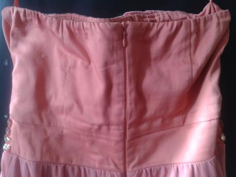 Rôzne spoločenské šatočky, s