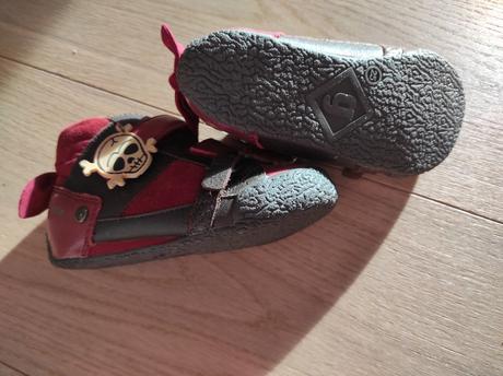 Nové kožené, fr.zn. garvalin, 25