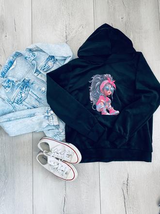 Čierna mikinka, 134