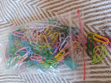 Kancelárske farebné spony, 