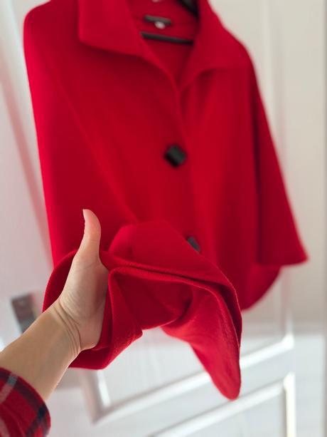 Červené pončo rosanna pellegrini extra jemná vlna,