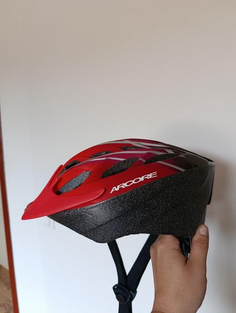 Dámska cyklistická prilba, m