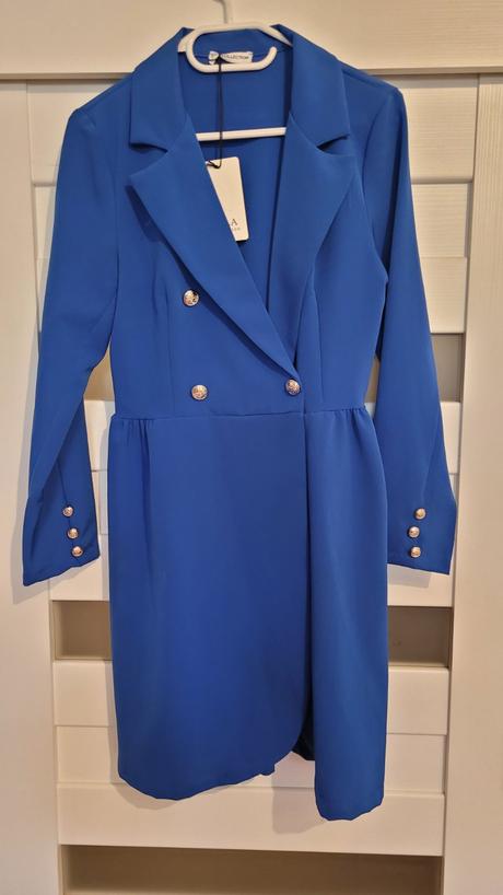 Šaty - cena s poštovným doporučene, m