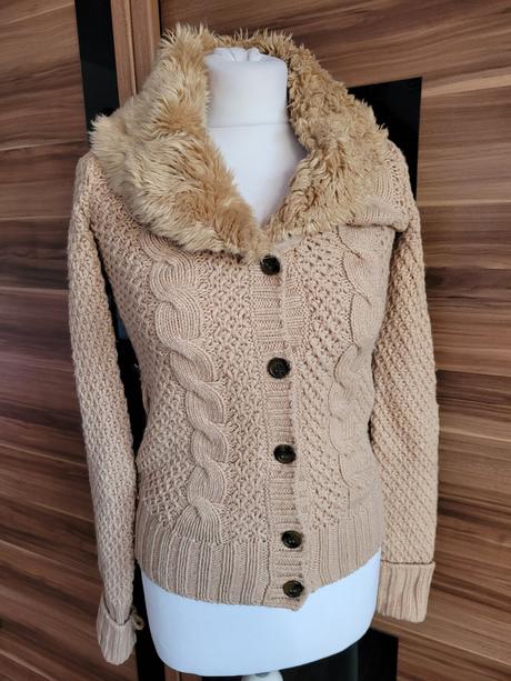 Hnedy svetrik, zara,s