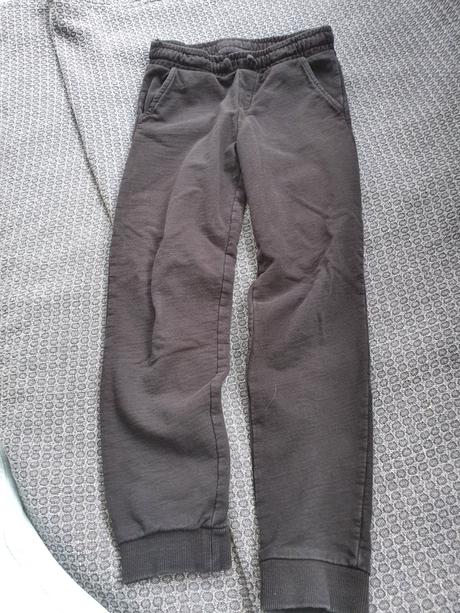 Pekne tepláky 134, 134