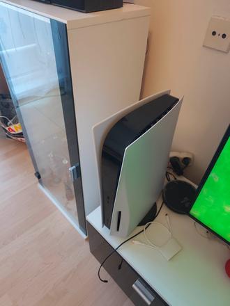 Ps5 plus 2 ovládače plus hry, 