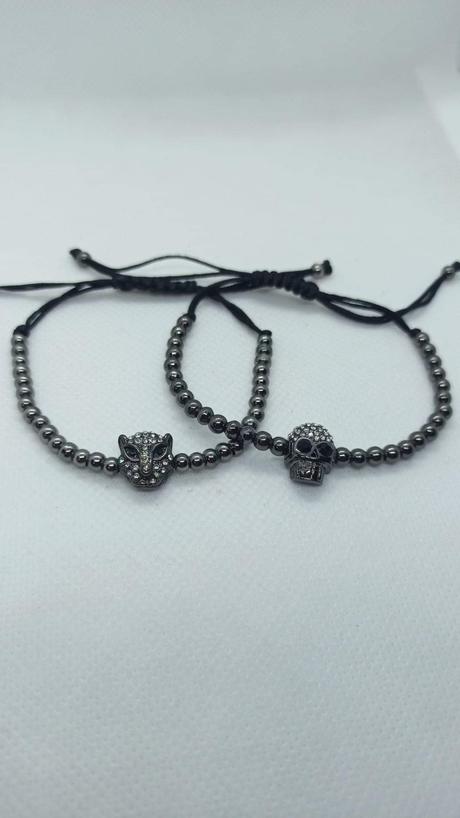 Minerálne, pletené náramky, amulety do auta na žel,