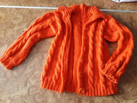 Strikovany svetrik, 110