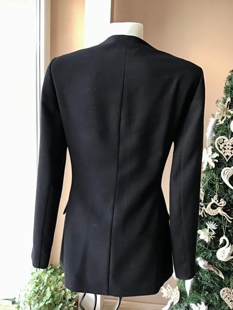 Nohavicový kostým, 36