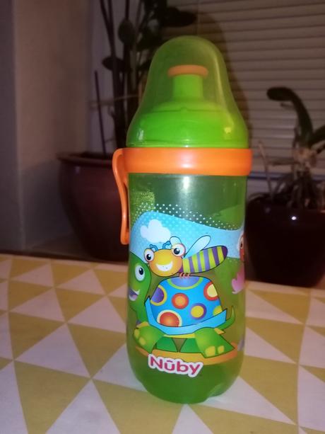 Fľaška na čaj núby,