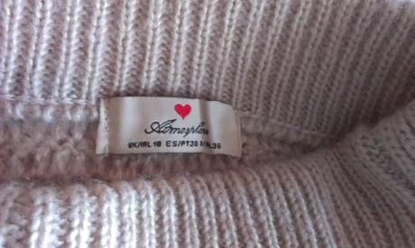 Suknicka, atmosphere,s