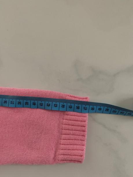 Svetrík s dievčatkom, 128