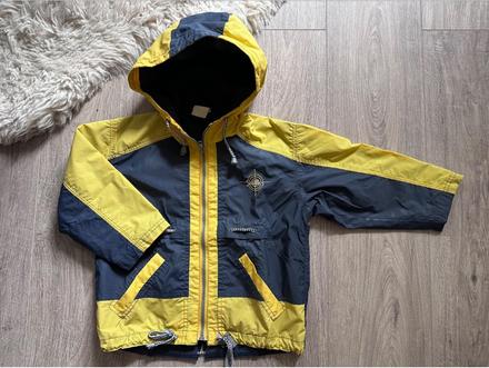 Nepremokavá bndička, 110