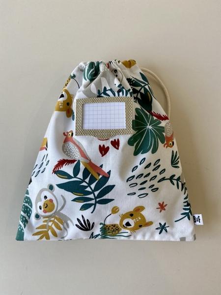 Kto šije a vyšíva?