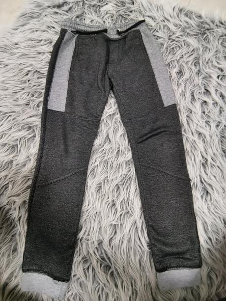 Šedé tepláky, pepco,140