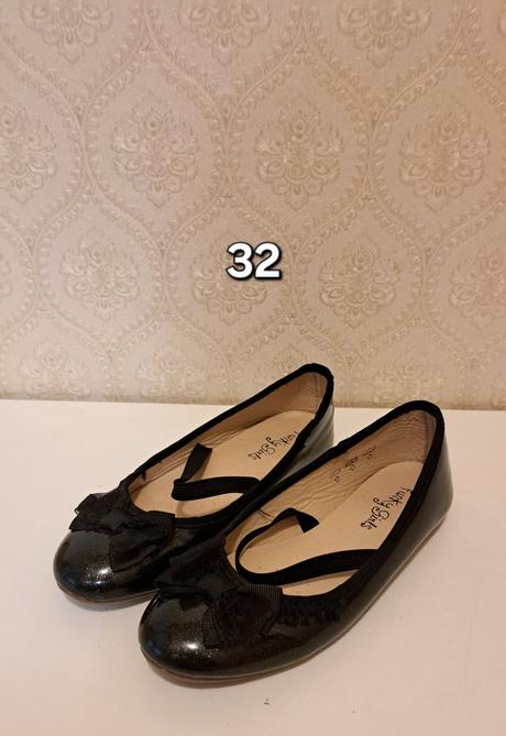Balerinky, 32