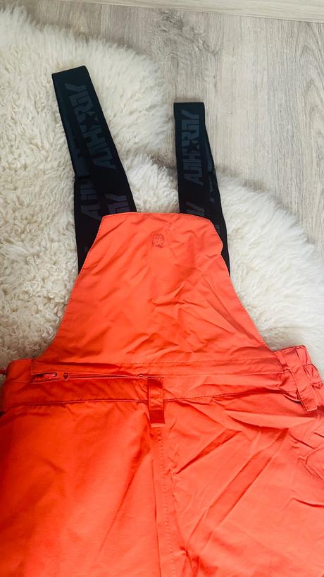 Oteplovačky, authority,s