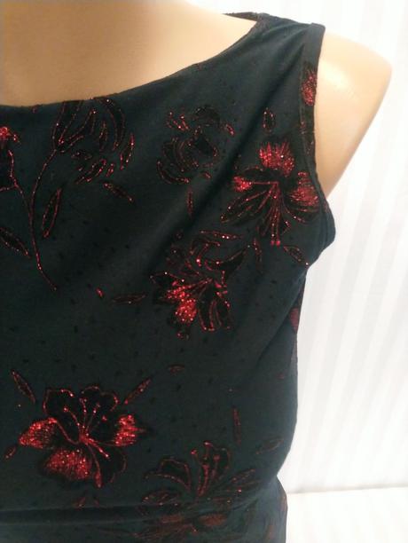 Elastický čierny top, červený vzor, france, xs/s, s