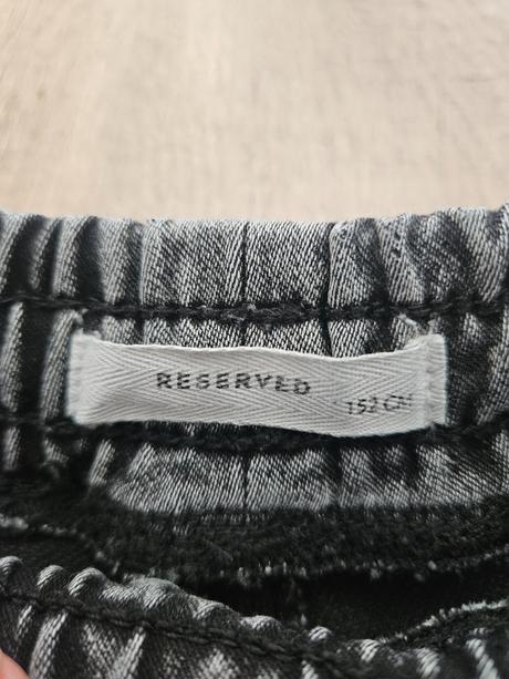 Čierne džínsy, reserved,152