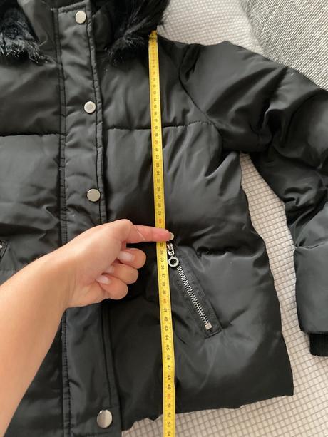 Zimná bunda s veľkou kožušinou na kapucni, f&f,134