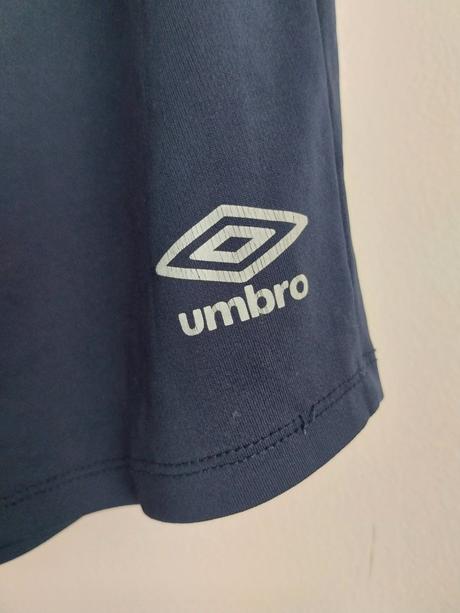 Kratasy umbro, umbro,m