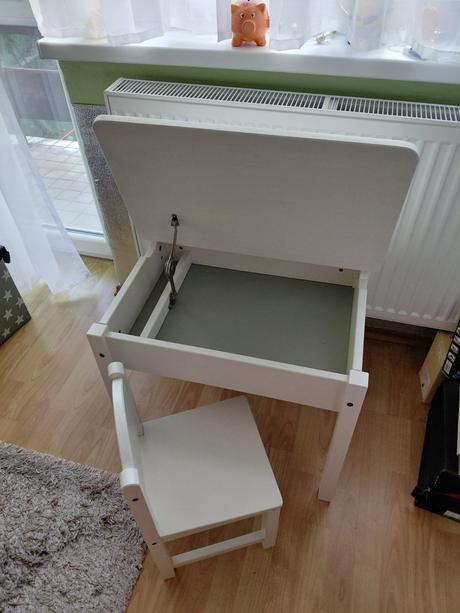 Detsky stolik a stolicka (set), 